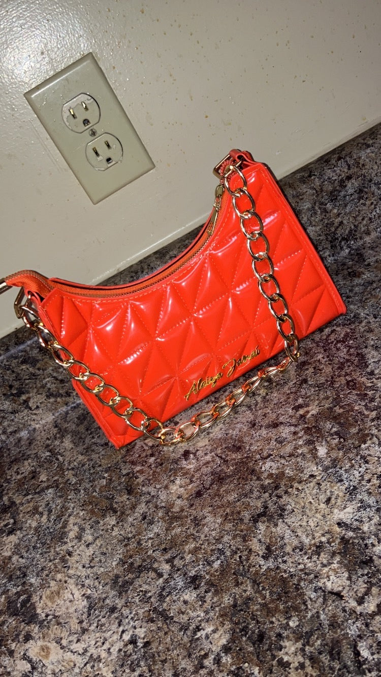 Alaiya Janaí Luxe Chain Quilted Bag